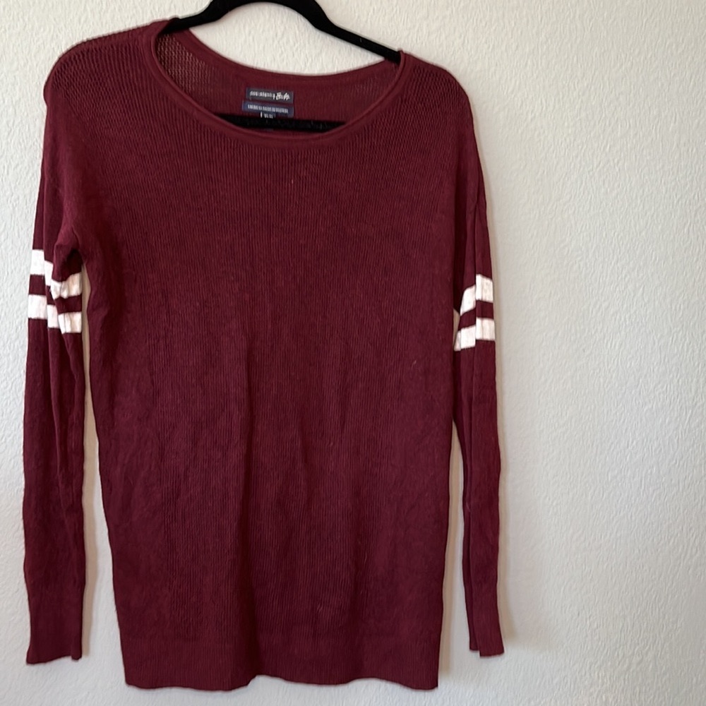 American Eagle Outfitters XS soft, lightweight burgundy pullover sweater…